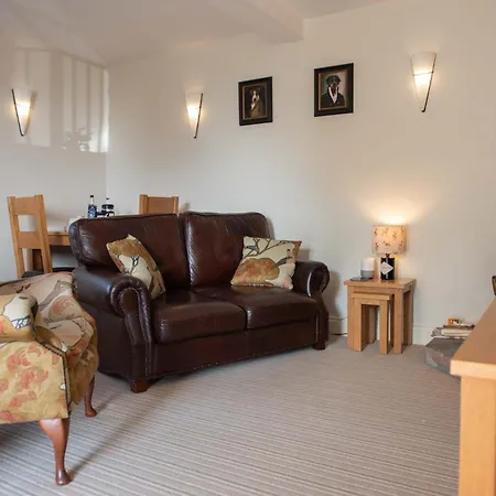 Ash Cottage, With Reservoir View Castle Carrock, Nr Carlisle *